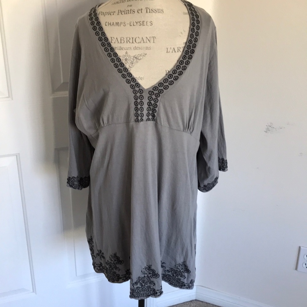 BCBGMaxazria tunic top